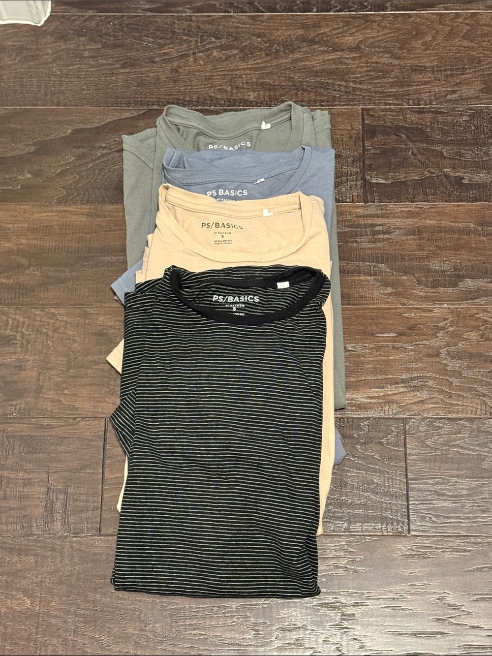 PS/Basics Men’s S casual tees 4-pack bundle